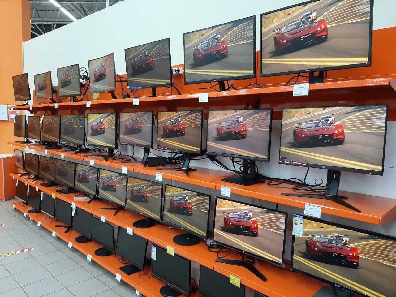 Днс гагарина 7а пенза. Днс пенза смартфоны. Проспект строителей 38 пенза днс. Днс проспект пенза. Днс пенза смартфоны.