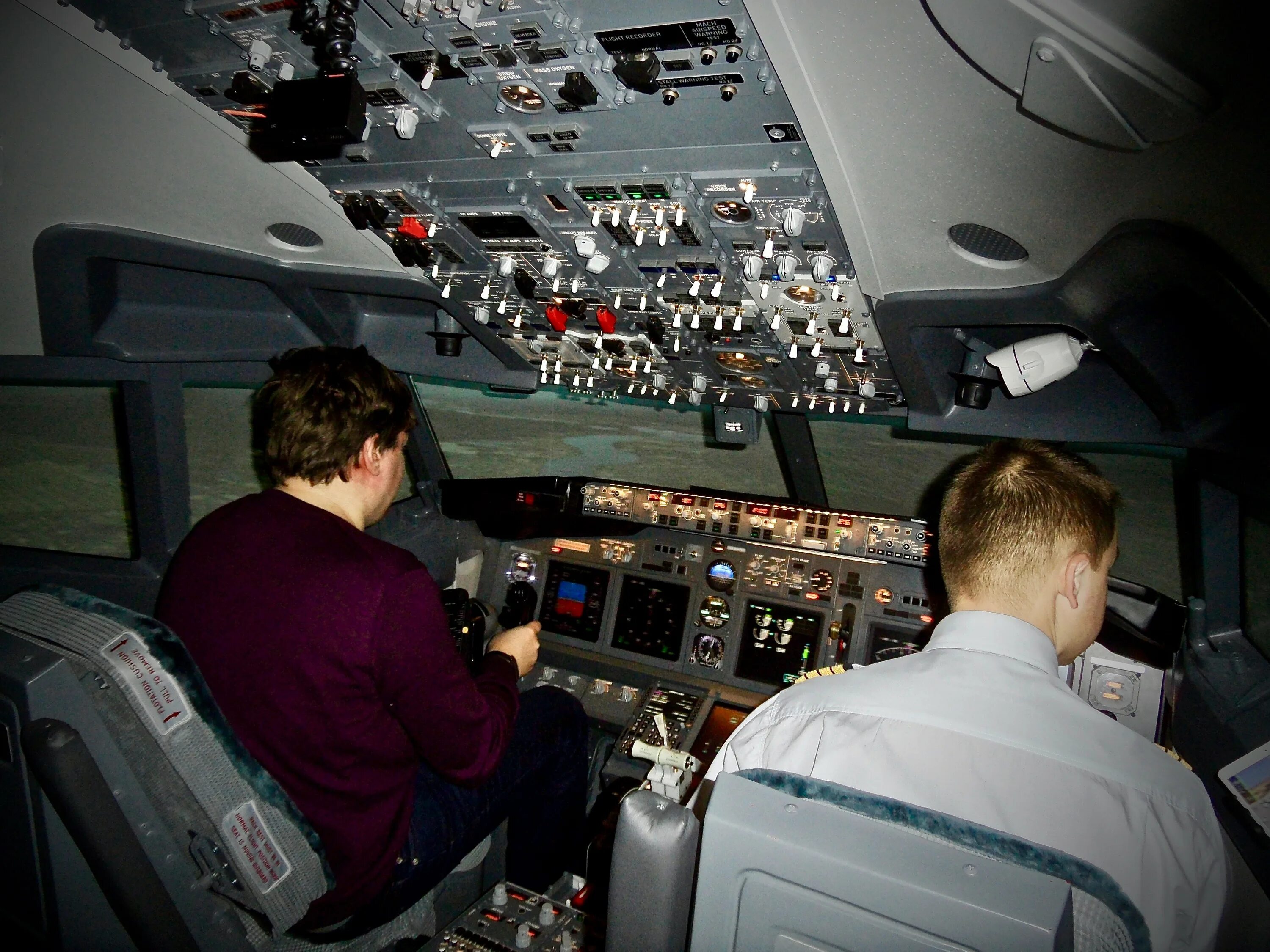 Авиасимулятор Боинг 737. Авиатренажер Boeing 737. Авиасимулятор в Москве Боинг 737. Авиатренажер Боинг 737 СПБ. Полет на тренажере самолета