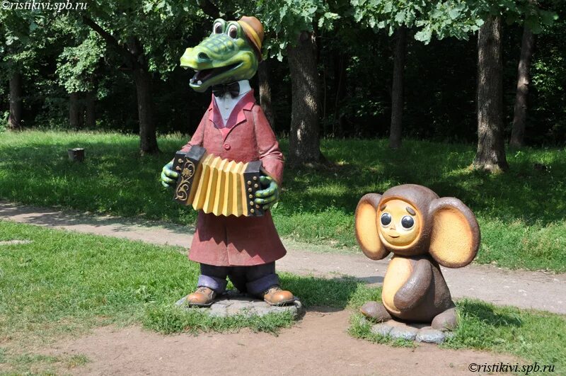 сказочные фигуры. сказочные персонажи фигуры. скульптуры сказочных персонажей. парк в ногинске аллея сказок. сказочные герои фигуры.