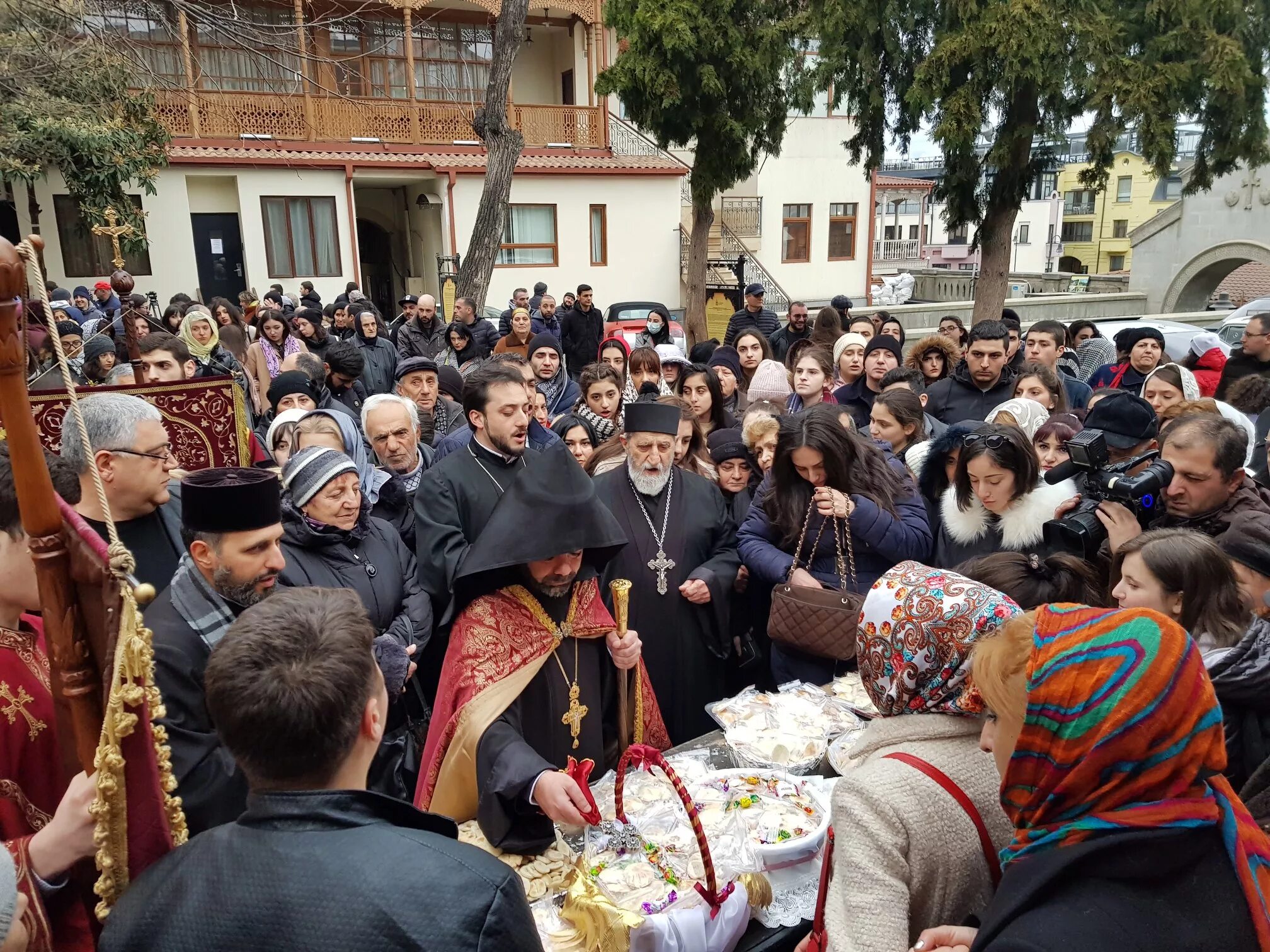 Какой сегодня армения. Армянский праздник Сурб Саркис. Армянский праздник Амбарцум. Храм Сурб Амбарцум. Амбарцум — Вознесение Господне в Армении.