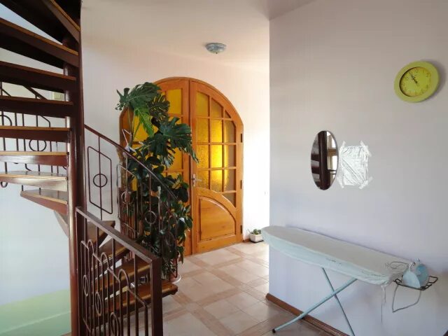 Дом южно сахалинск. Главстройкомплекс: жк «янинский». Посёлок новый новосибирск. Маунтин-вью калифорния. Бревенчатый дом в подмосковье.