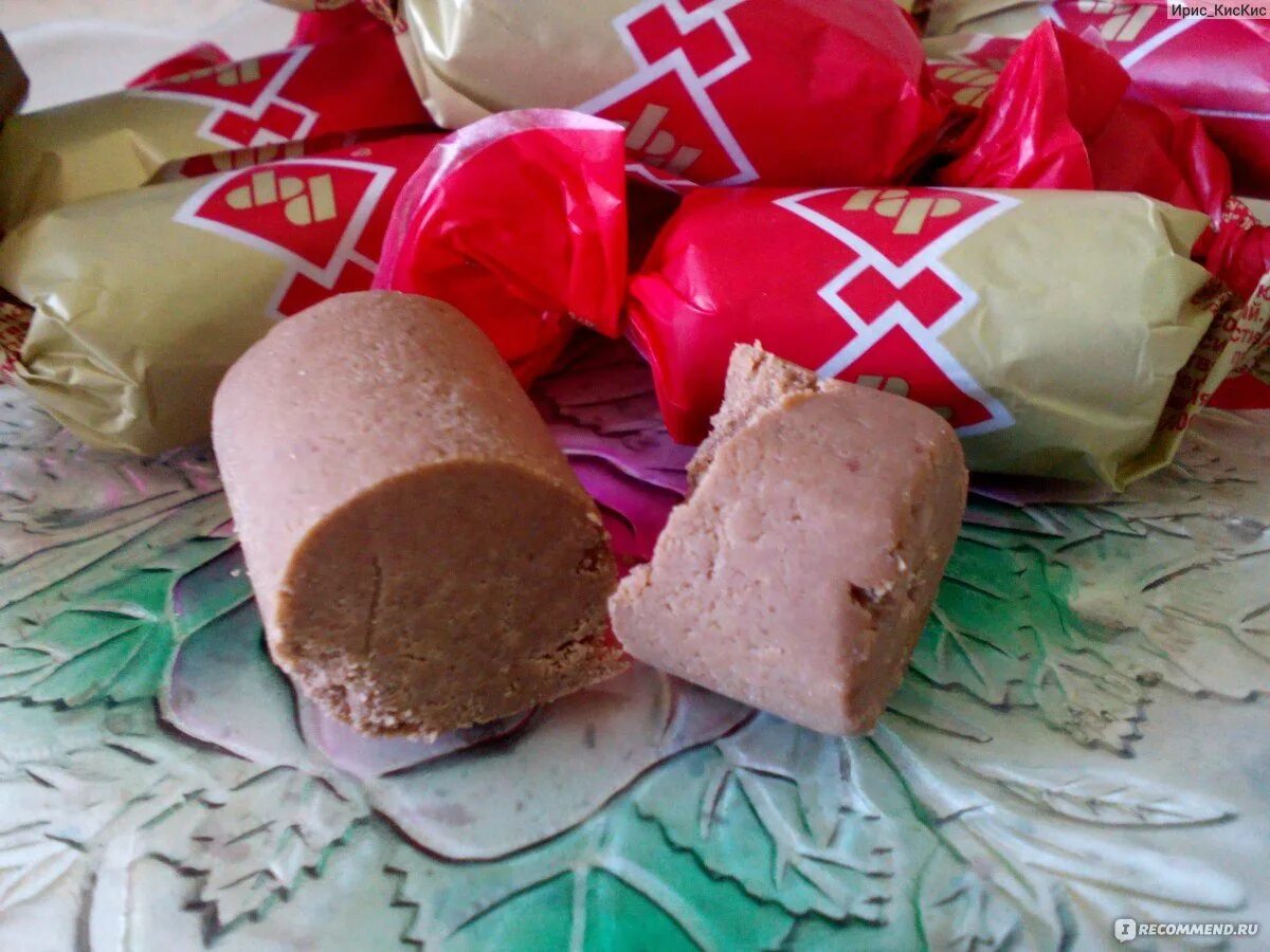 улетный леденец коммунарка. шоколад daim карамель. покажи конфеты. конфеты хорошие большие золотистого цвета. абаканские конфеты сладкарница.