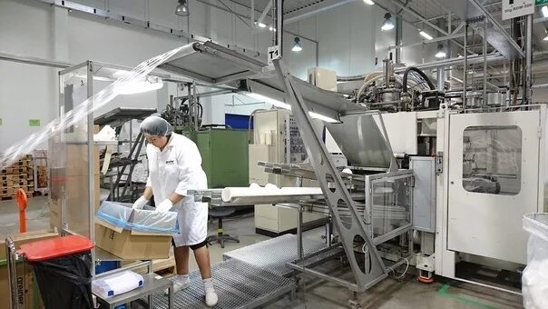 Упаковщик хлебокомбинат. Упаковщик готовой продукции. Укладчик упаковщик. Укладчик упаковщик могилев. Ламповщик 2 разряда.