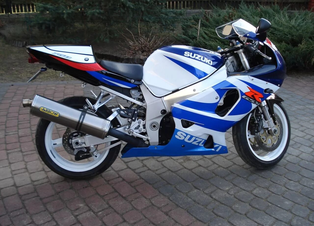 Gsxr 750. Suzuki gsx 750 r 2000. сузуки gsxr 750 2000. gsx r 750 2000. сузуки 750 gsx r к1.