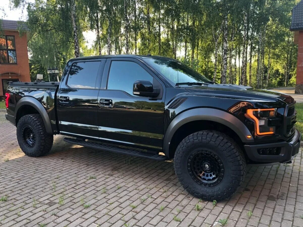 Купить форд 150 в россии. Ford f150 Raptor. Форд f150 Раптор. Форд 150 Раптор. Ford f-150 Raptor джип.