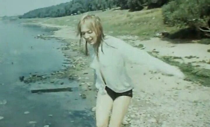 Обнаженная Елена Коренева Выходит Из Воды – Сибириада (1978)