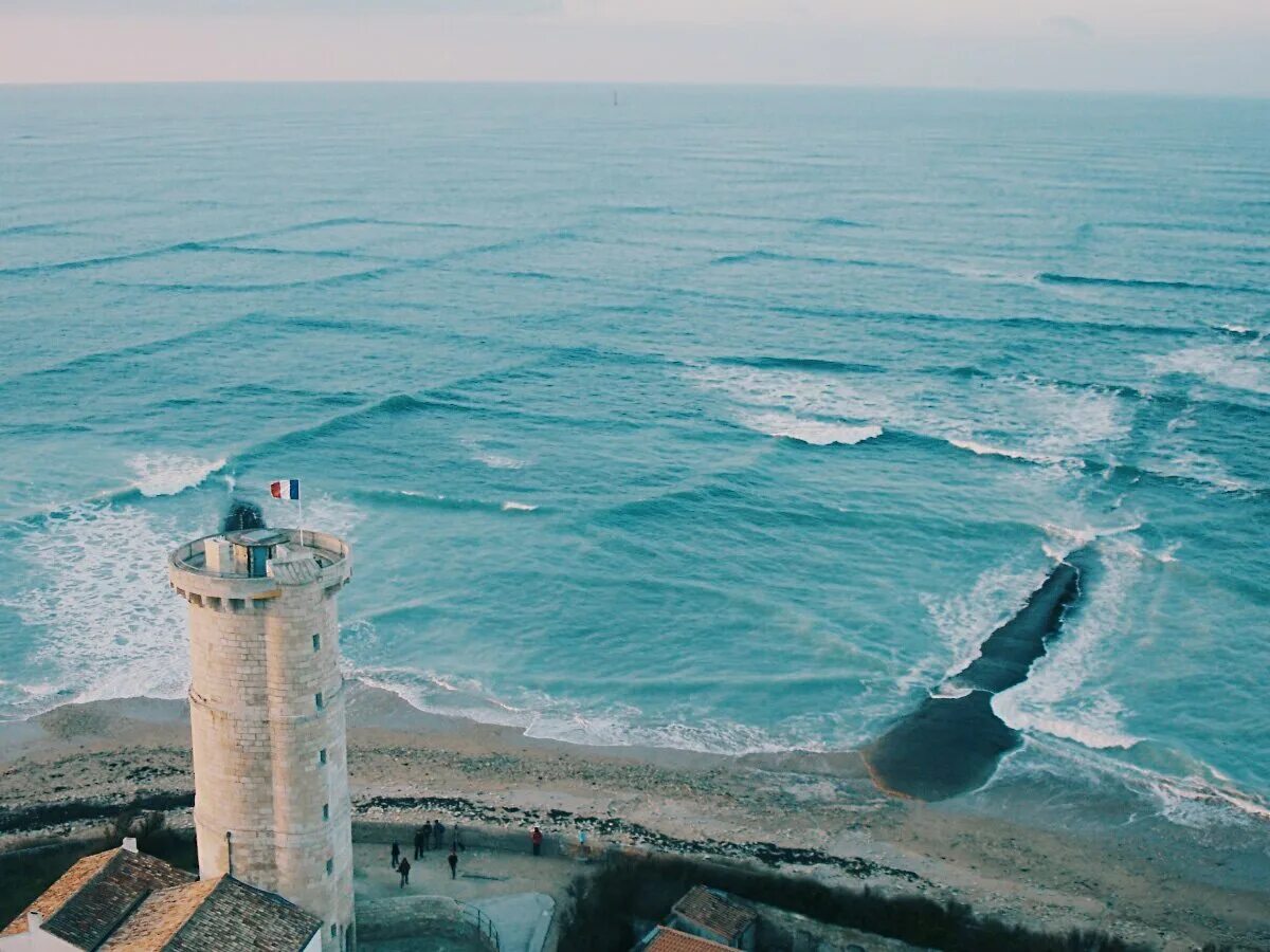 Пересечение море людей. Пересечение море людей