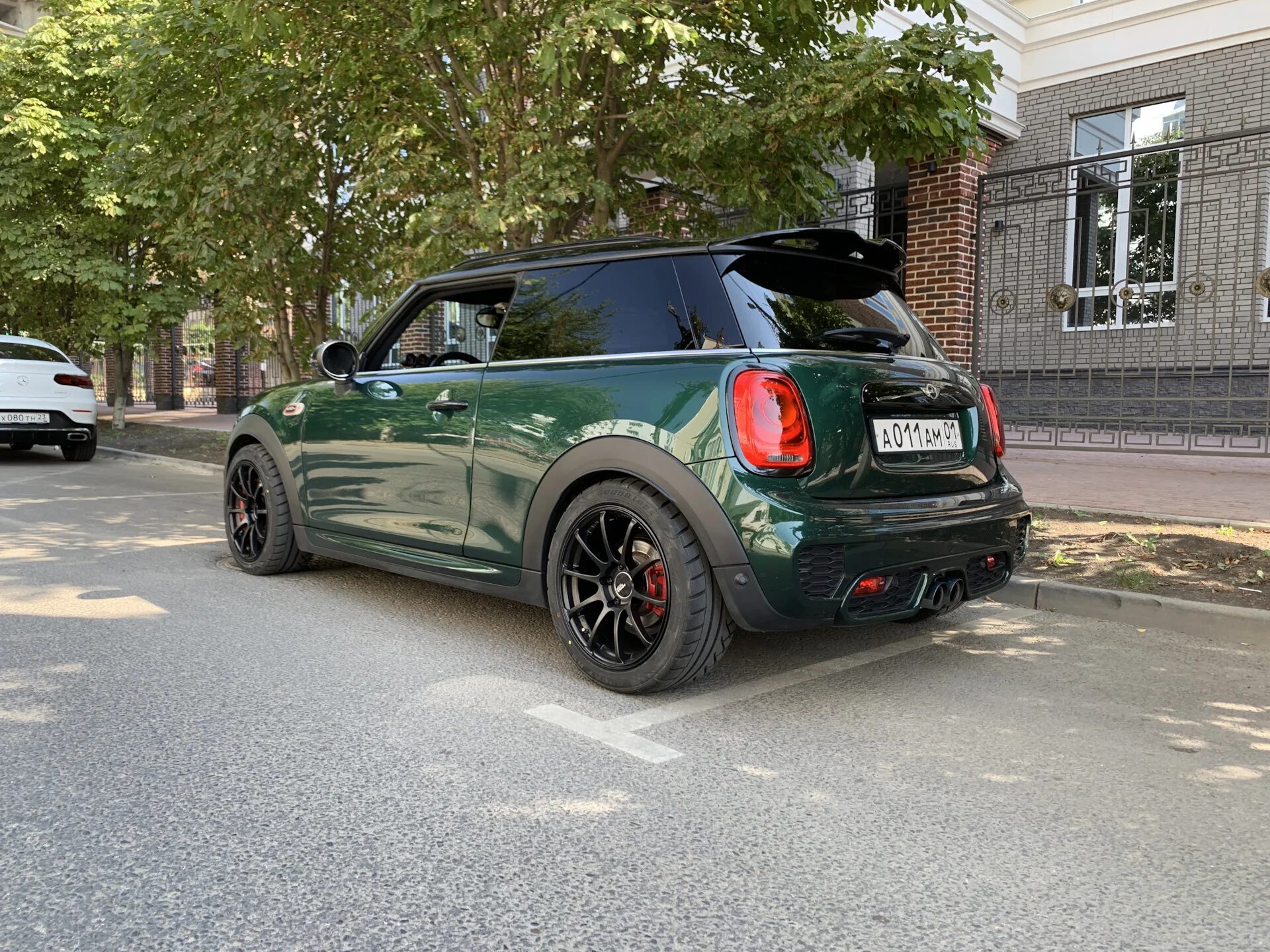 Mini JCW r17. Mini r17 f56 JCW. Диски r17 Mini Cooper John Cooper. Диски Mini JCW r18.