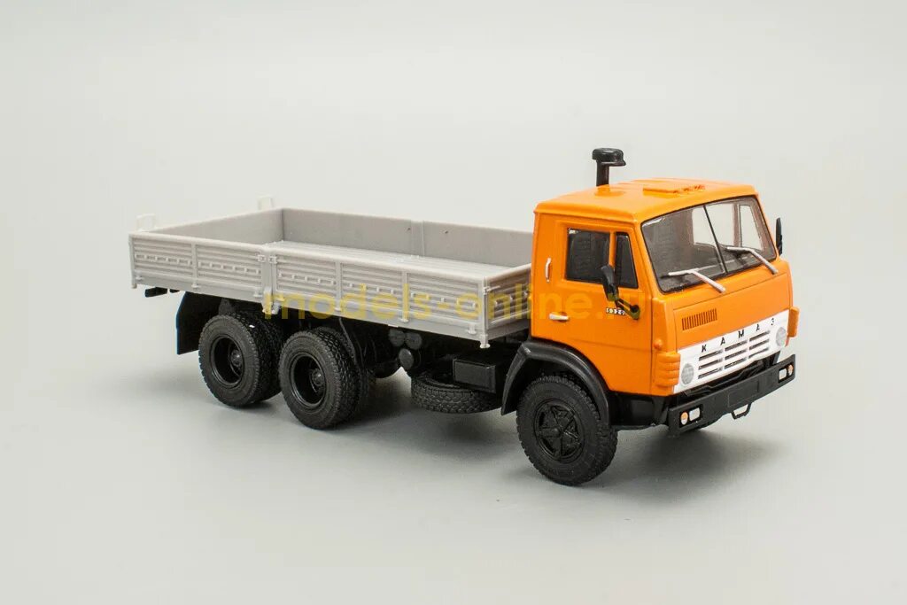 Оранжевый 1/43. Камаз 5320 самосвал. Камаз 5320 пао камаз 1 43. Масштабная модель камаз 5320. Камаз 5320 бортовой 1.