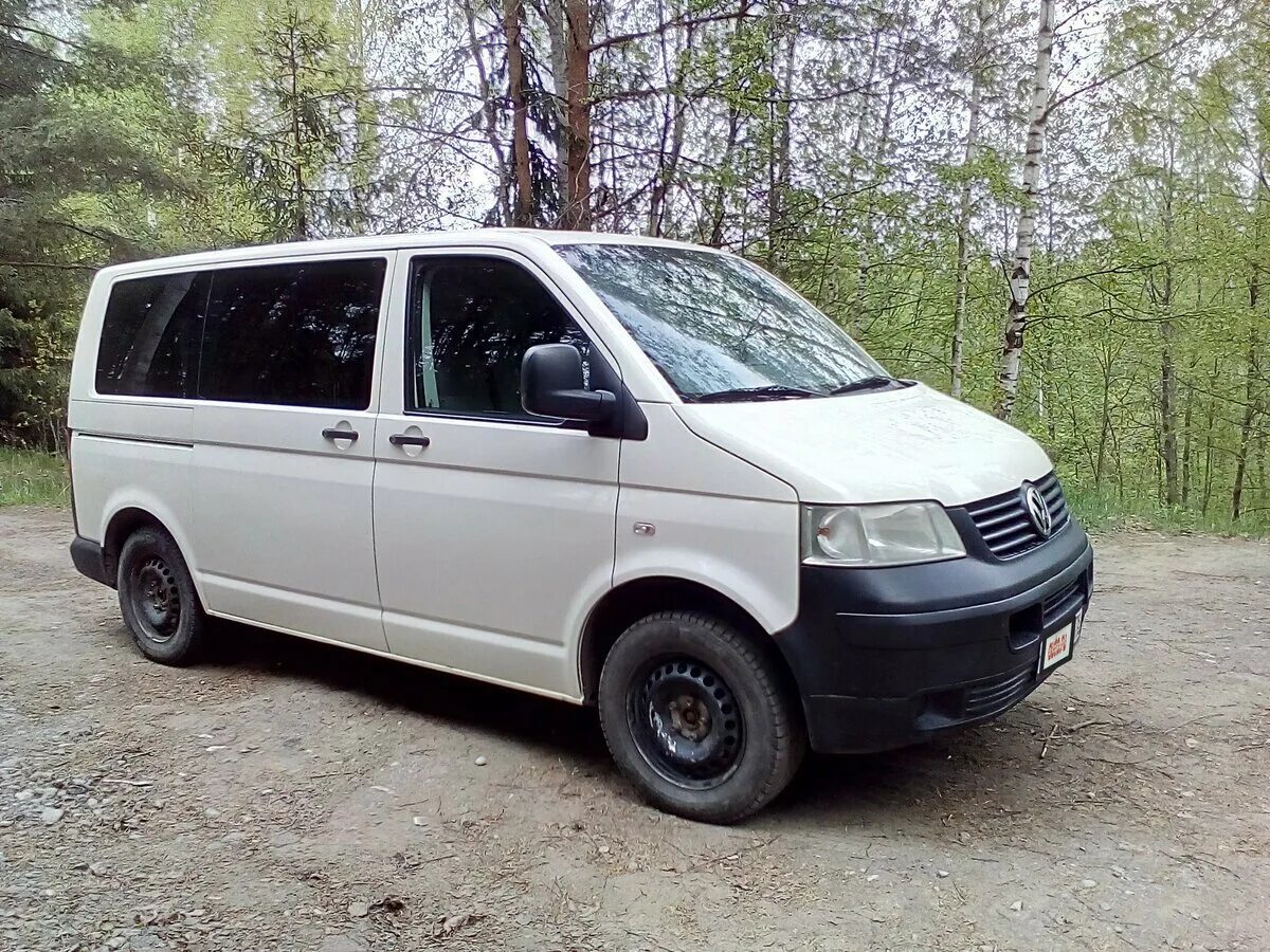 Транспортер серый. Volkswagen transporter t6 пассажирский. Фольксваген транспортер кастен. Фольксваген транспортер 2020. Транспортер легковой.