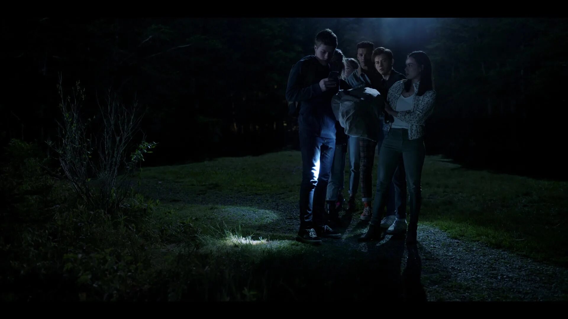 7 серий ключ от. Халлеа джонс ключи локков. locke and key гриффин глюк. ключи локков (2025).