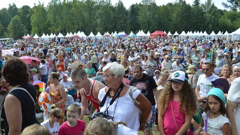 Изменение численности населения в московской области. Население подмосковья 2023. Карта московской области с городами и поселками. Города подмосковья по численности населения 2021. Карта плотности населения подмосковья.