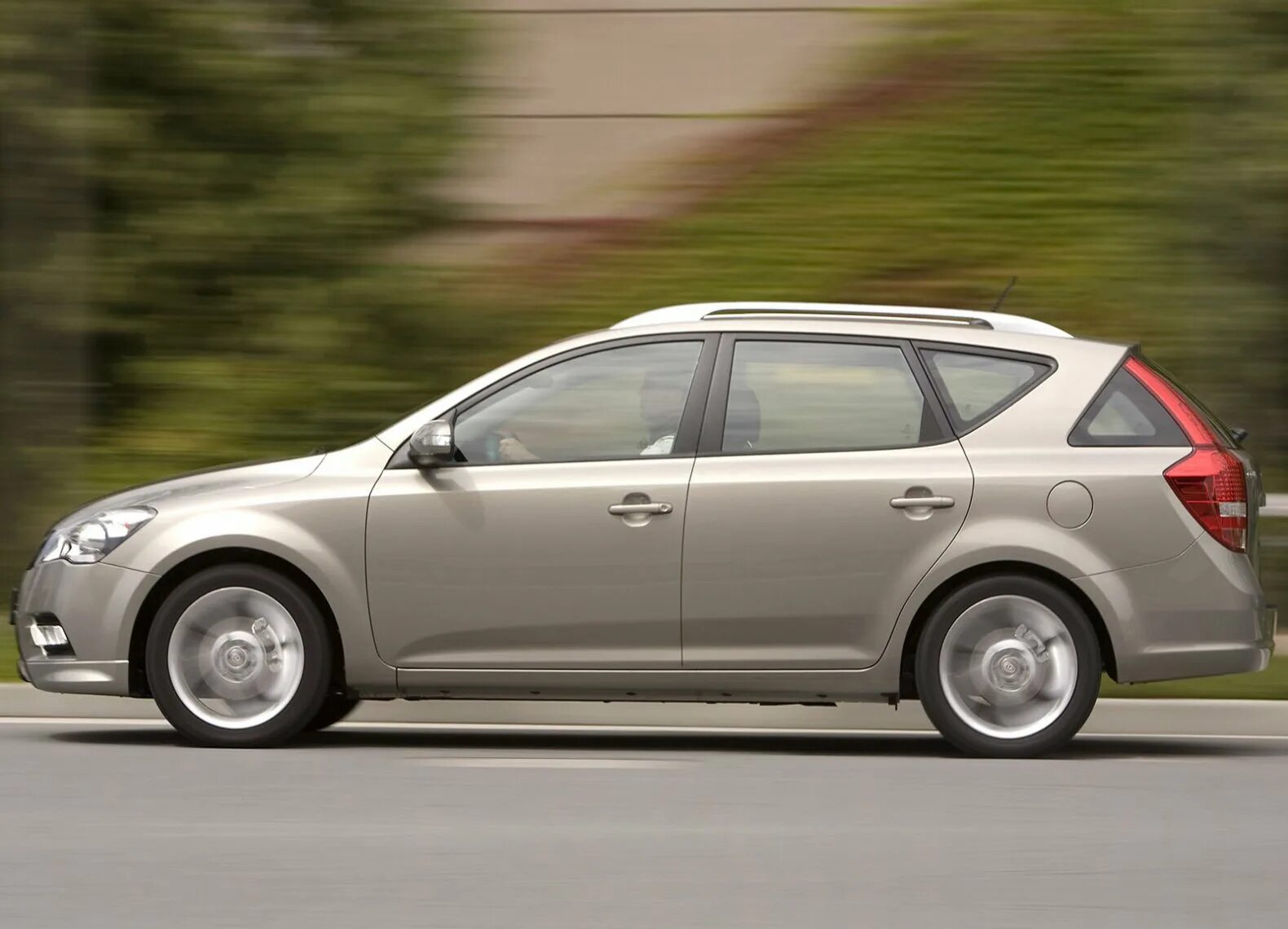 Лучший сид 1.20. Kia Ceed SW 2010. Kia Ceed 2010 универсал. Kia Ceed 2008 универсал. СИД универсал 2008.