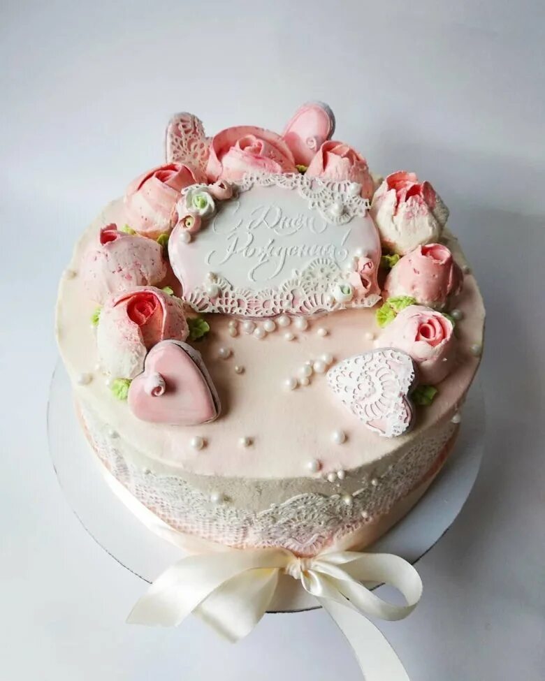 стильный торт для мамы. весенний торт. стильный тор для женщины. торт от палыча королев. торт нежный оригинальный.