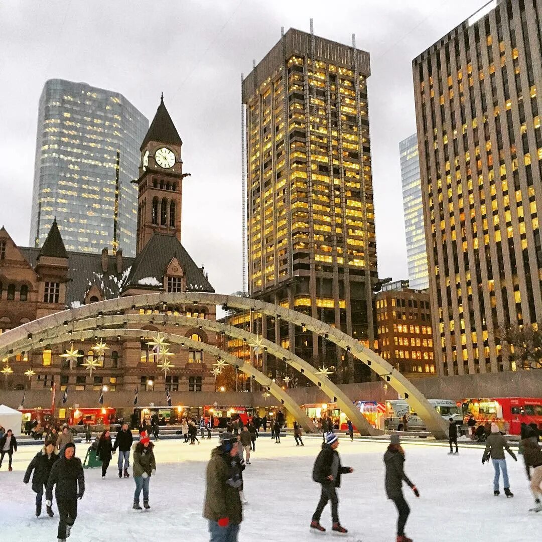 Крупнейший по населению город канады. Канада Торонто Оттава. Столица Канады Оттава достопримечательности. Торонто Канада каток. Оттава Канада зимой.