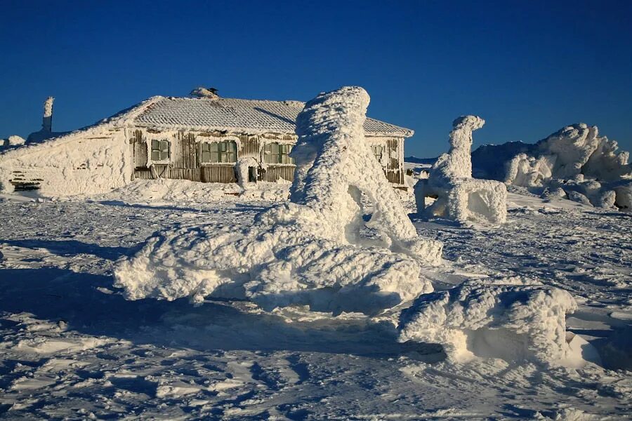 микрорайон южный город самара. южно сахалинск курильские острова. горы верхоянский хребет. микрорайон южный город самара. южный оттуда.