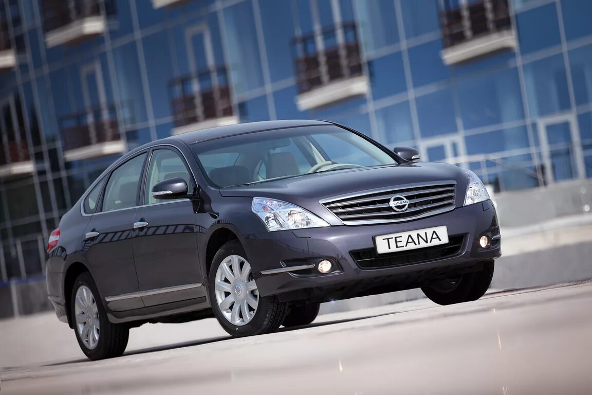 Купить ниссан теана года. Nissan Teana. Nissan Teana j32 2010. Nissan Teana 4wd. Ниссан Теана 32.