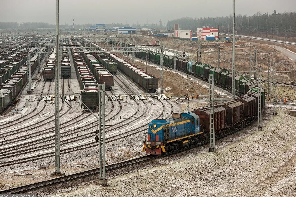 Железнодорожный транспорт строительство. Усть Лужская сортировочная горка. Станция Лужская сортировочный парк. Железнодорожная станция Лужская-сортировочная. Сортировочная станция Усть-Луга.