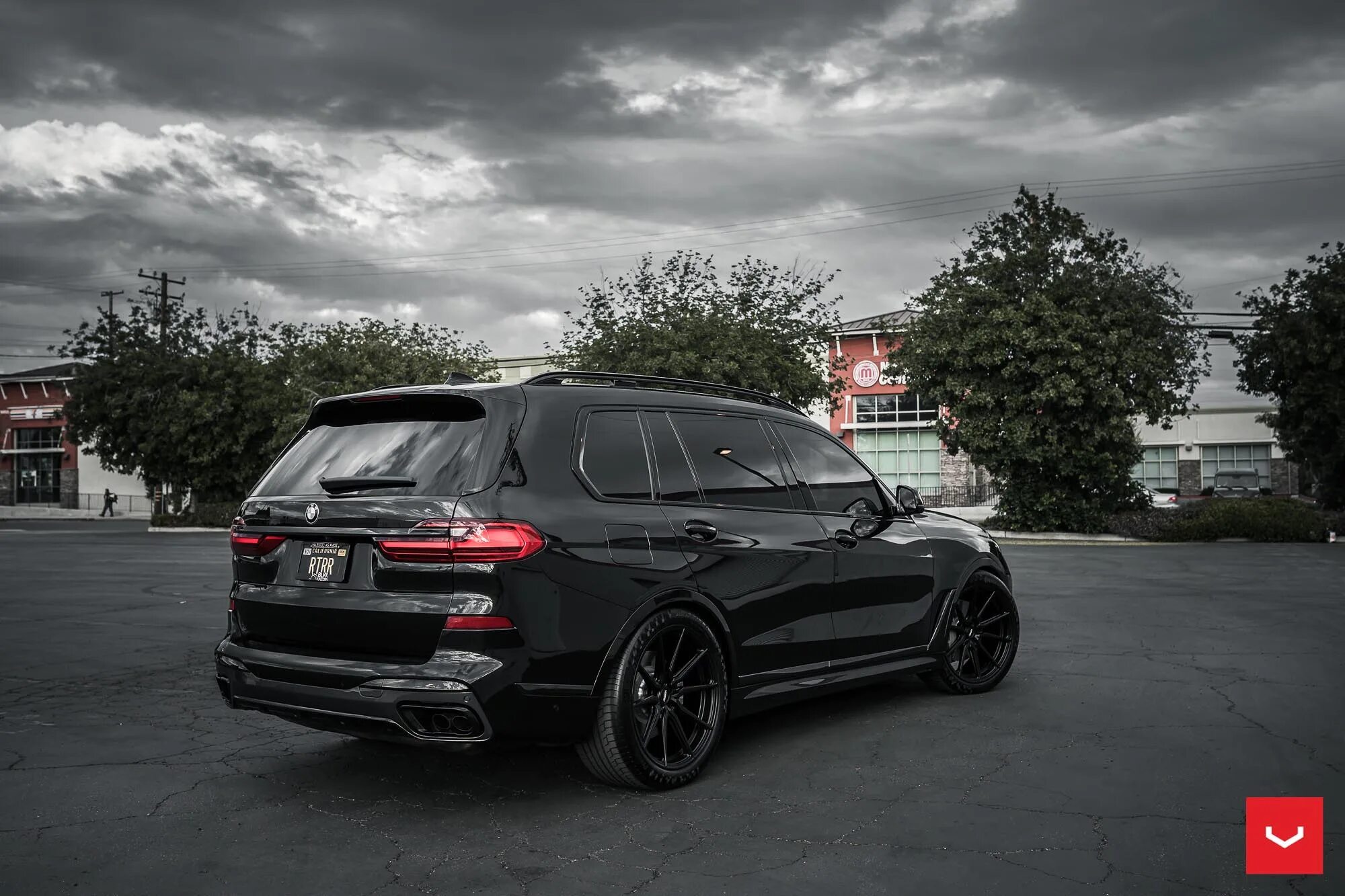 Bmw x7 lumma. 59 х 4 7. Bmw x7 r21. бмв х5 amg. Lumma tuning bmw x7.