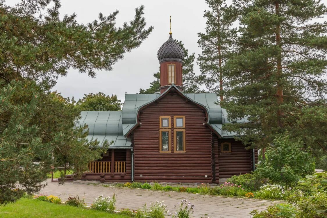 Погода мельниково приозерского ленинградской. Храм в Мельниково Приозерского района. Храм в Приозерске Ленинградской области. Церковь Мельниково Ленинградской области. Церкви и часовни Приозерского района Ленинградской области.