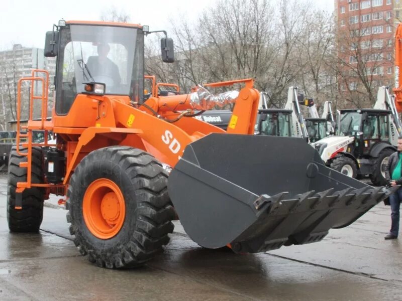 Сд 300. Фронтальный погрузчик DISD sd300. Погрузчик фронтальный Doosan, DISD, sd300. SD 300 фронтальный погрузчик. Doosan DISD 300.