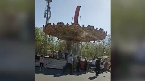 Лунапарк девочка упала