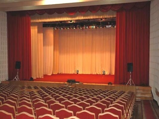 Железноводск конференц-зал дк. Дом культуры 1 пятигорск. Концертный зал камертон пятигорск. Городской дом культуры пятигорск. Дворец культуры пятигорск.