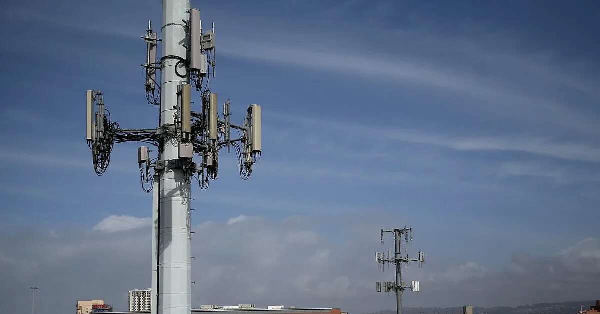 Сотовые вышки lte. Вышки 5g. Вышки 5g. Вышка сотовой связи 5g. Сотовая вышка.
