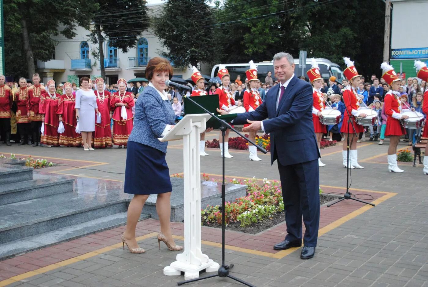 Рп5 людиново. Ульякин Людиново Калужской области. Артамонов Людиново. Администрация города Людиново. Вести Людиново.