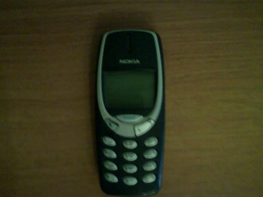 Купить нокиа 3310 оригинал. Нокиа 3310 2000. Нокиа 3310 черный. Nokia 3310 старый. Неубиваемый нокиа 3310.
