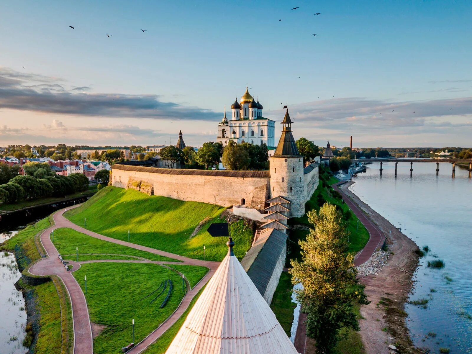 Тур псков великий. Псков город. Города России Псков. Городской округ город Псков. Псков исторический центр.