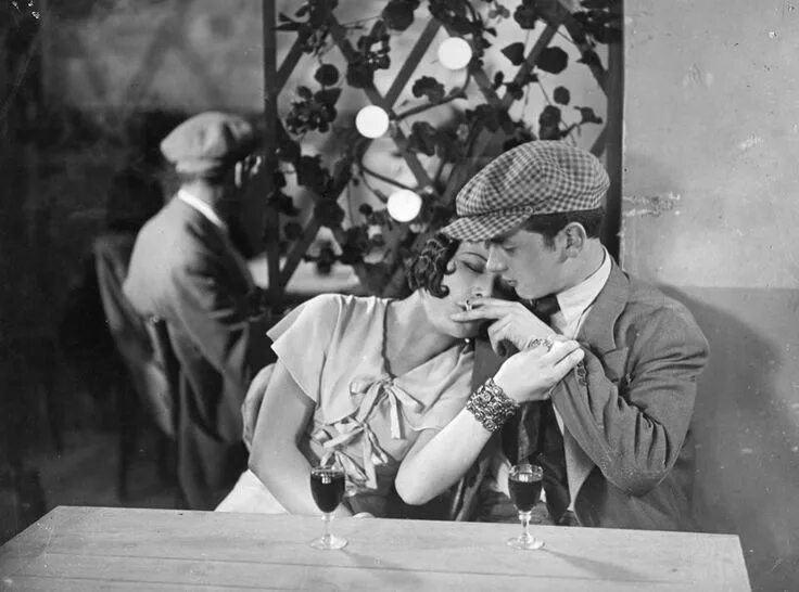 Одна из первых французских. Третья французская республика картинки. Третья французская республика площадь. Одна из первых французских. Третья французская республика.