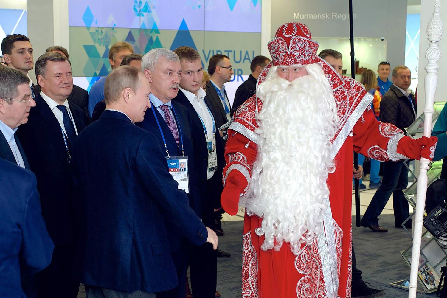 Дед в кремле. Путин дед мороз. новогодний путин дед мороз. путин в шапке деда мороза. владимир путин дед мороз.