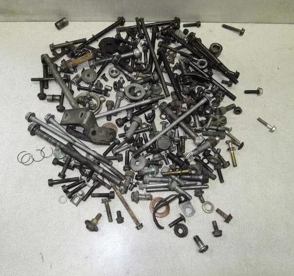 Suzuki bandit 1200s. Suzuki bandit gsf 400. Suzuki bandit 250 крепление радиатора. Suzuki gsf 1250 bandit. Запчасти bandit.