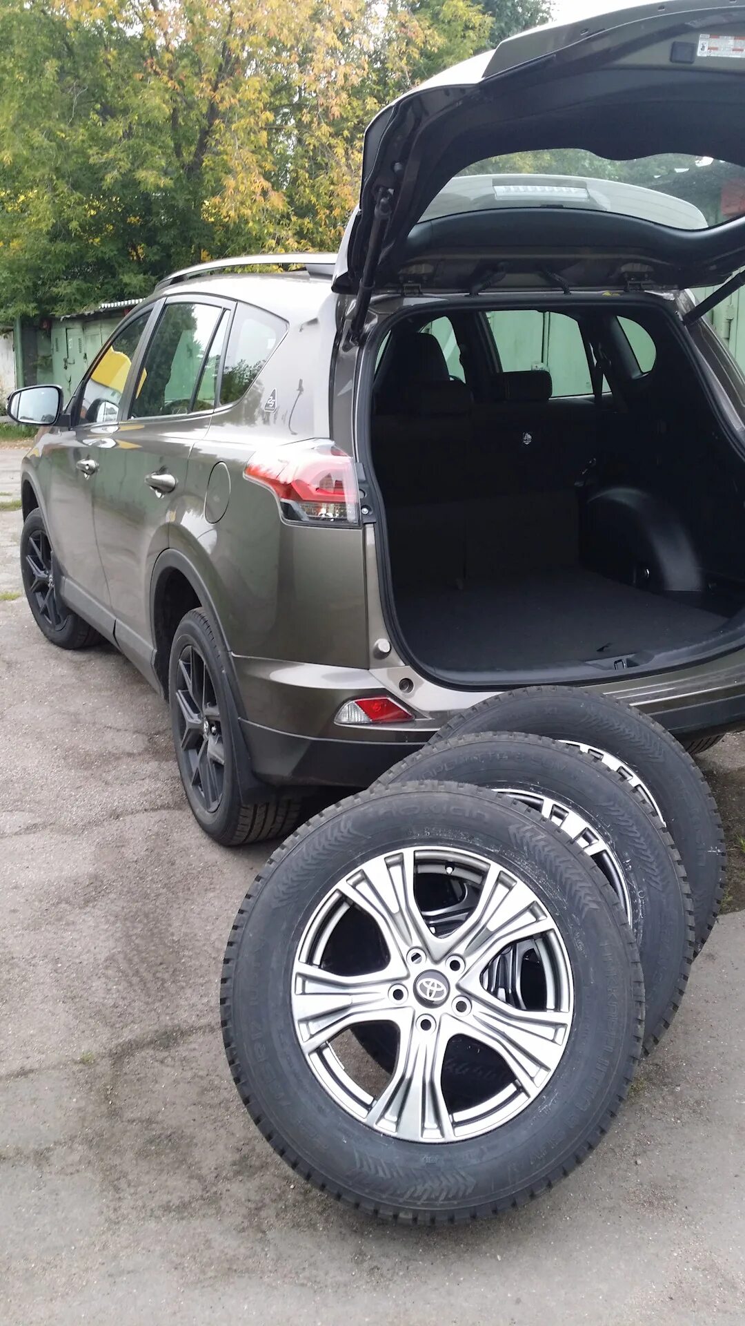Toyota rav4 2021 зимняя резина. 4261a-42060. Зимняя резина на рав 4. Toyota rav4 2021 зимняя резина. Зимняя резина на рав 4.