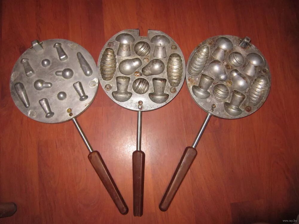 советские формы для выпечки печенья. советская форма для печенья. советские формы для выпечки. форма для выпечки печенья на газу. чугунные формы для выпечки печенья.