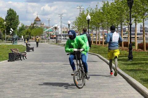 Велосипед по тротуару