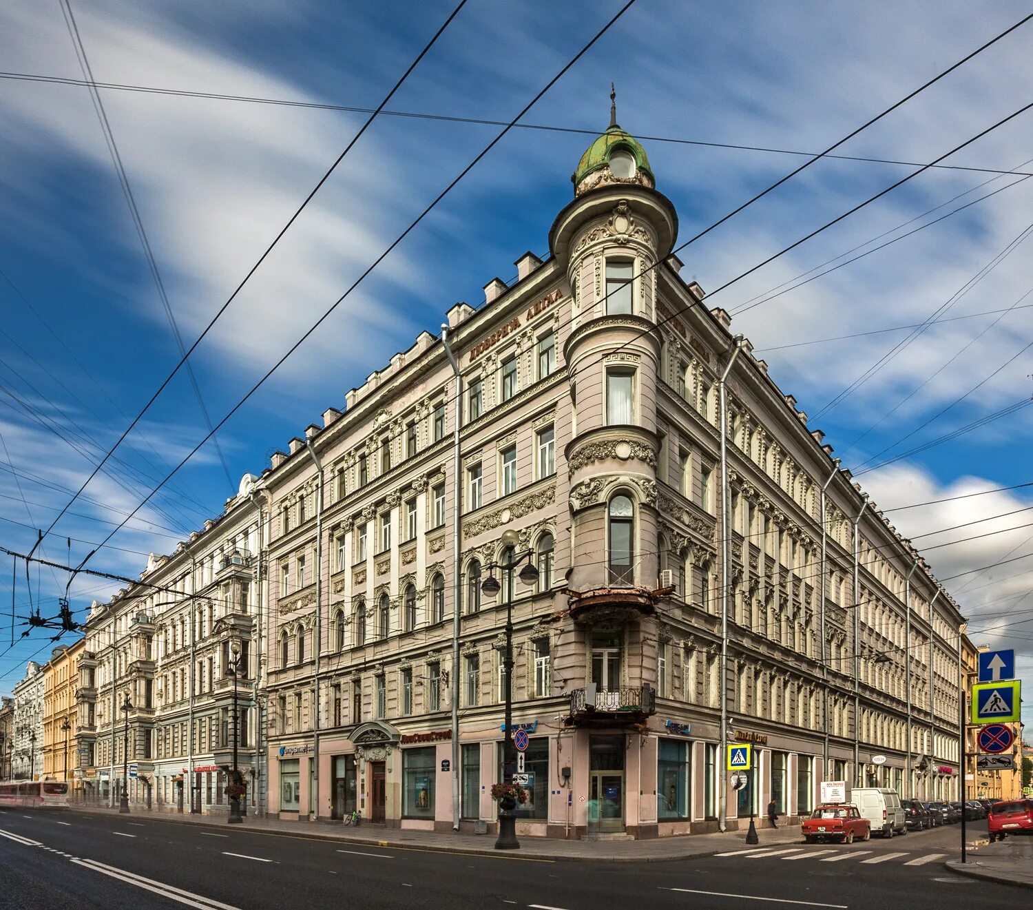 Дом 33 1 петербург. Доходный дом в санкт-петербурге. доходный дом питер. петербург «доходный дом м. н. кондратьева». доходный дом захарова большой казачий 6.
