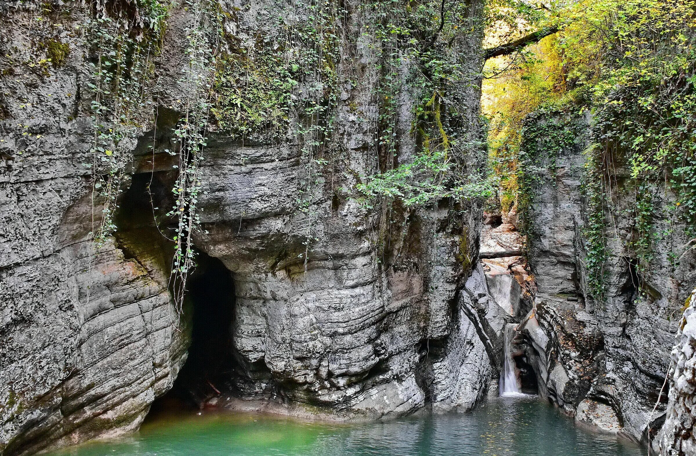 Агурские водопады краснодарский край. Агурские водопады. Водопады пещеры Краснодарский край. Агурские водопады Сочи как добраться.