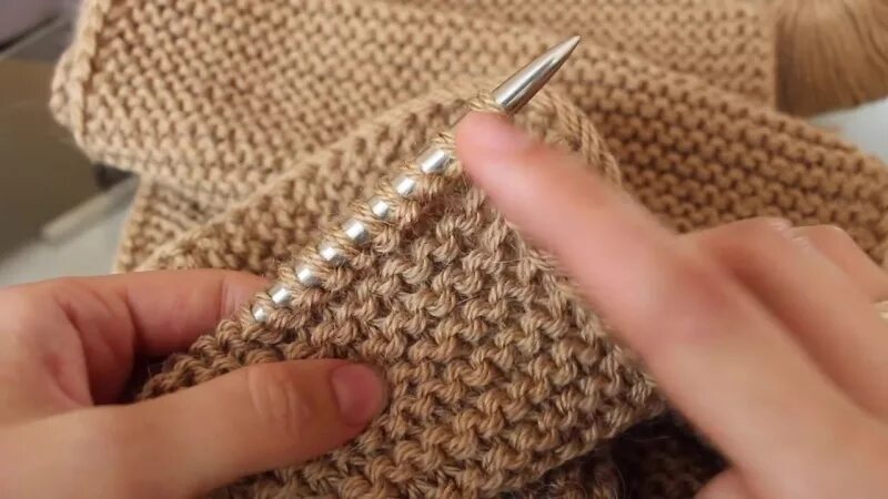 Шарф снуд спицами. Как соединить снуд. Снуд с двойным оборотом спицами. Как соединить снуд. Как соединить снуд.