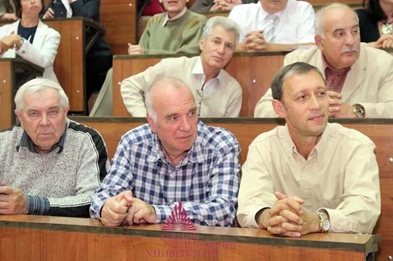 Физфак юфу. Герасимов физфак юфу. юфу физфак нойкин ювеналий михайлович. преподаватели юфу физфак. юфу физфак столяр моисеевич.