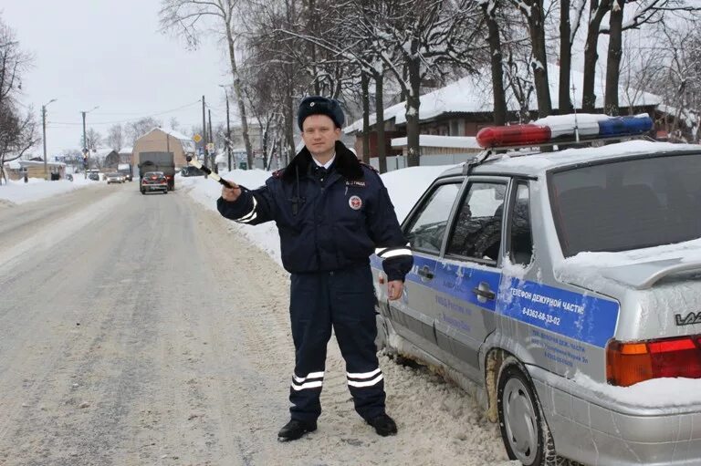 Гибдд йошкар ола телефон. ГИБДД Йошкар-Ола. ДПС Йошкар Ола. ДПС Марий Эл. Сотрудники ГИБДД по Республике Марий Эл.