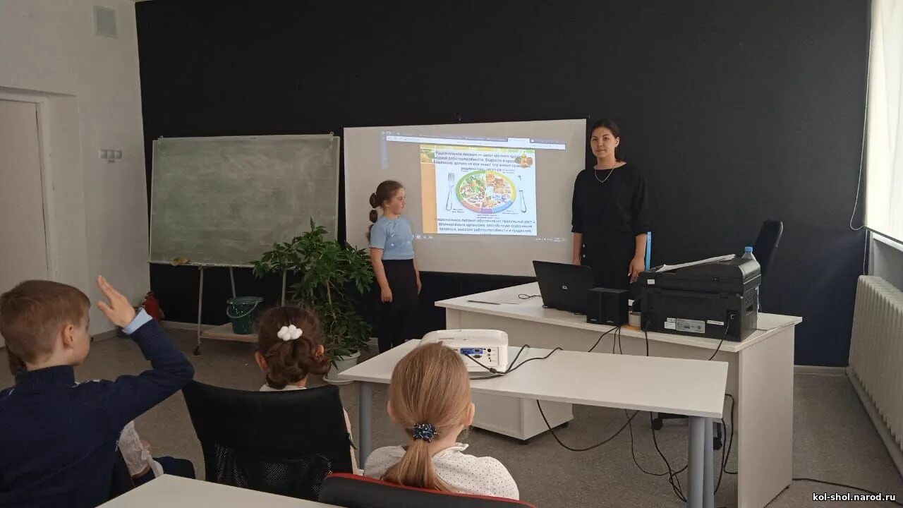 школа 20 ярославль. школы. колобовская средняя общеобразовательная школа. звенит последний звонок. день открытых дверей.