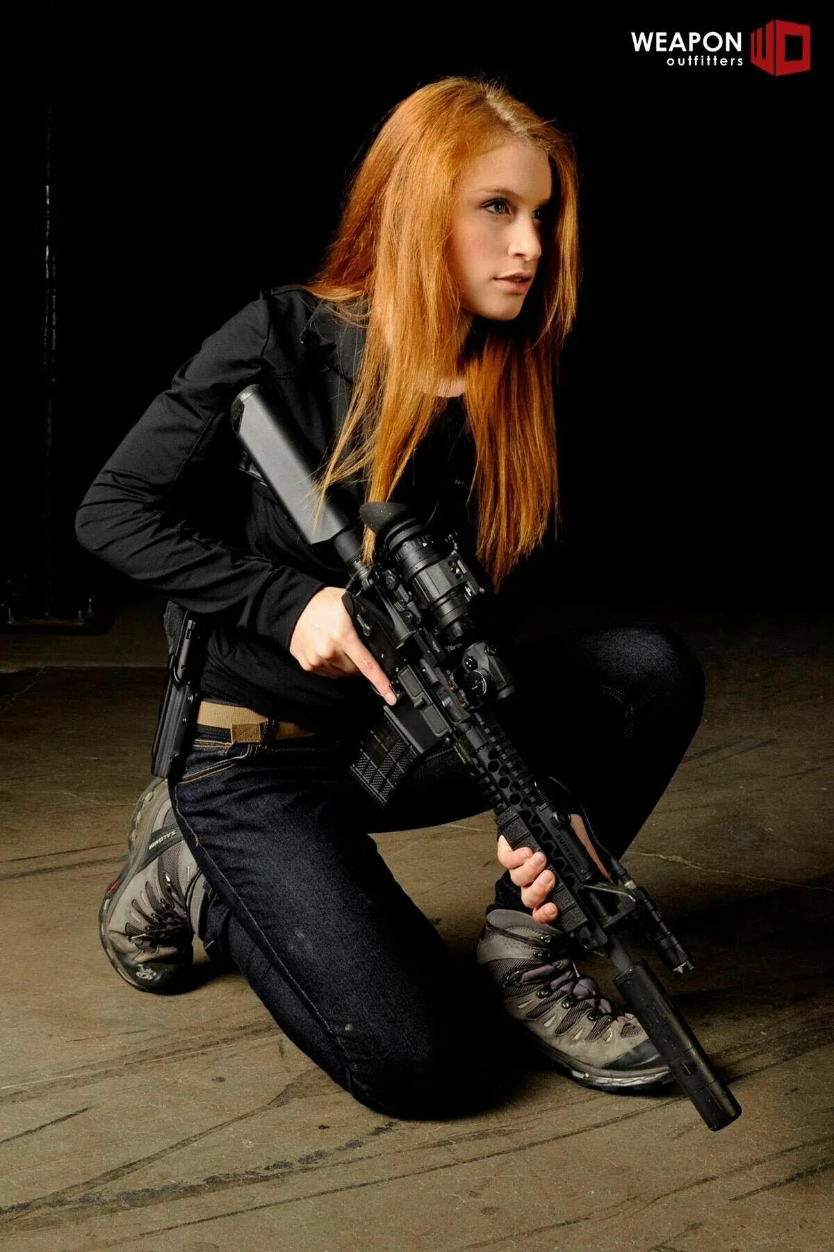 Drunk lady warrior belle. Рыжая девушка с ружьем. Рыжая девушка с оружием. Девушка с рыжими волосами с оружием. Рыжая с автоматом.