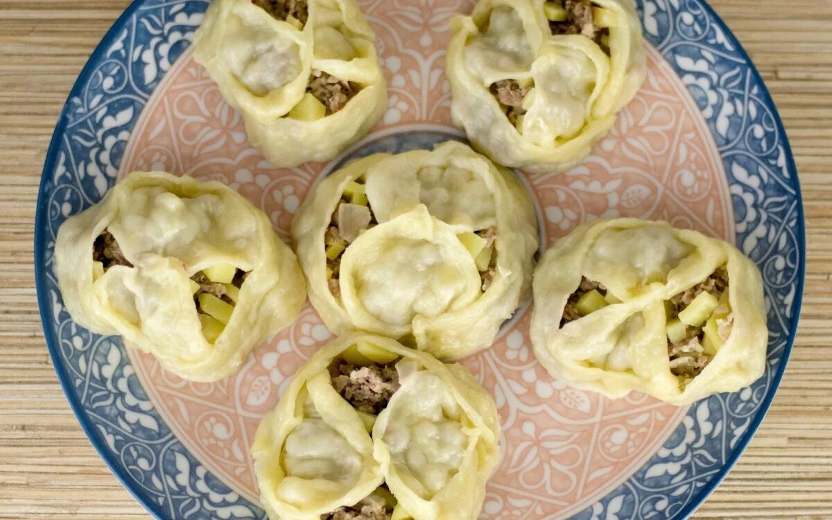 Манты с картошкой