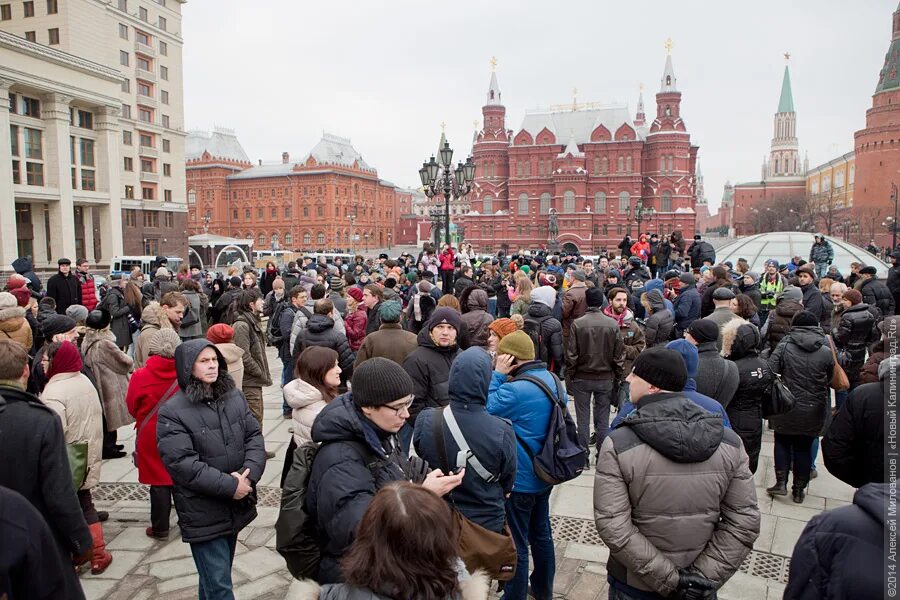 Выступает против предложения. Выступления против войны в Москве. Выступление против войны на Манежной. 1989 Украина против Москвы.