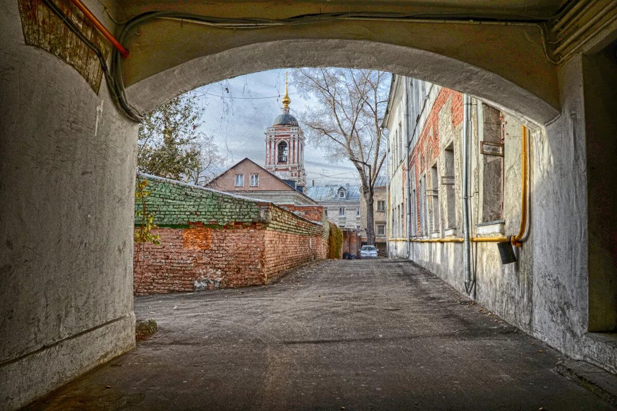 двор москва 19 век. московские дворы. старые дворы пятигорска. покровка дом крашенинникова внутренний двор. старый двор.