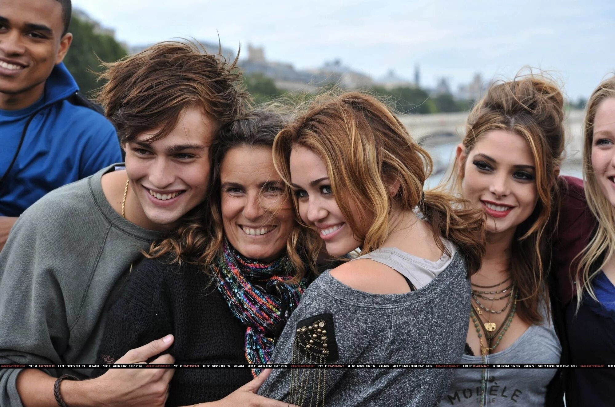 одноклассники лолы. одноклассники лолы. майли сайрус лето одноклассники любовь. эшли грин лето одноклассники любовь. одноклассники лолы.