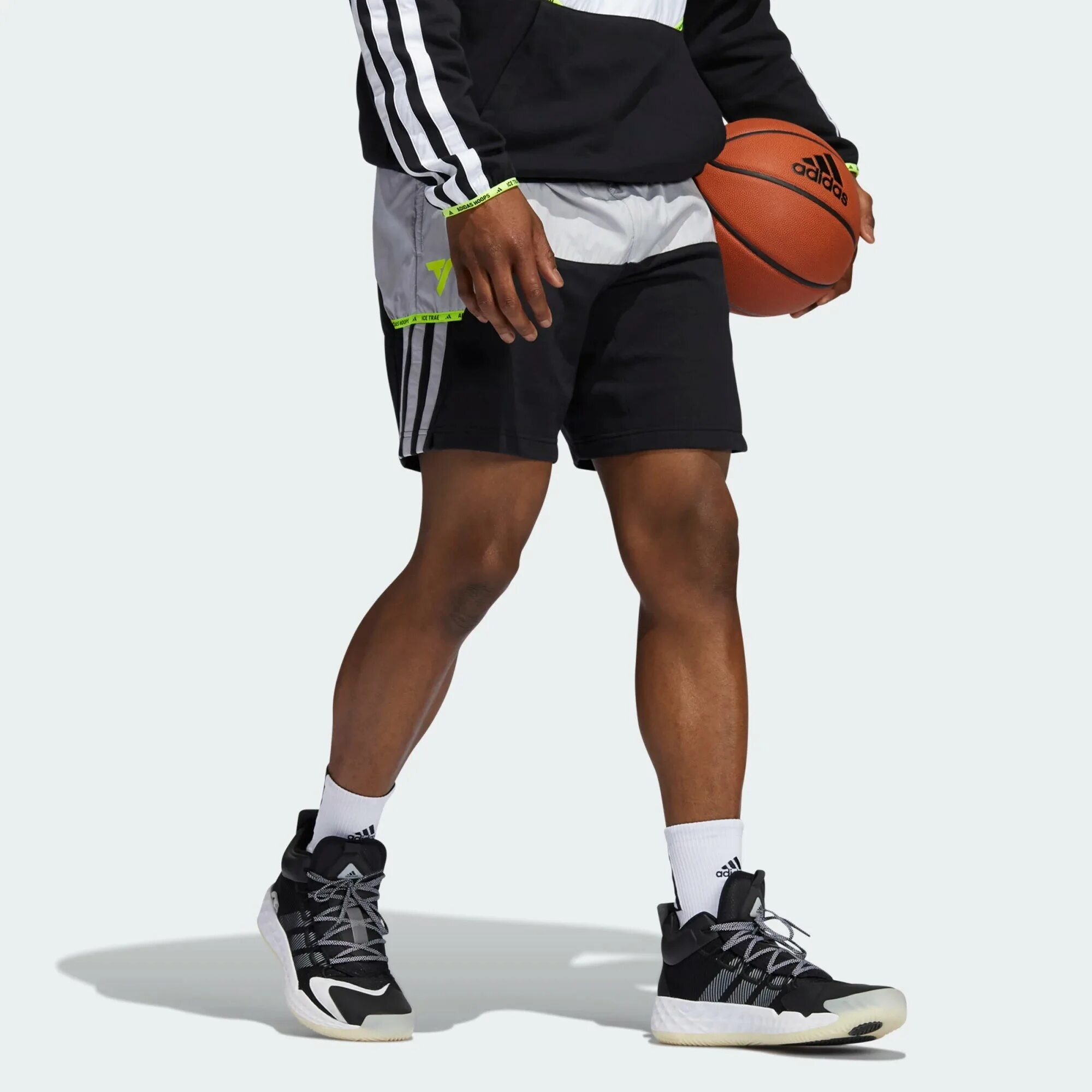 Adidas Performance trae young. Adidas trae young одежда. Adidas trae young 3. Adidas trae young 1 на ноге. Adidas trae young