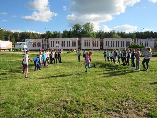 Заря асбест. Загородный лагерь заря асбест. Лагерь заря свердловская область асбест. Лагерь заря 2022г. Загородный лагерь заря асбест.